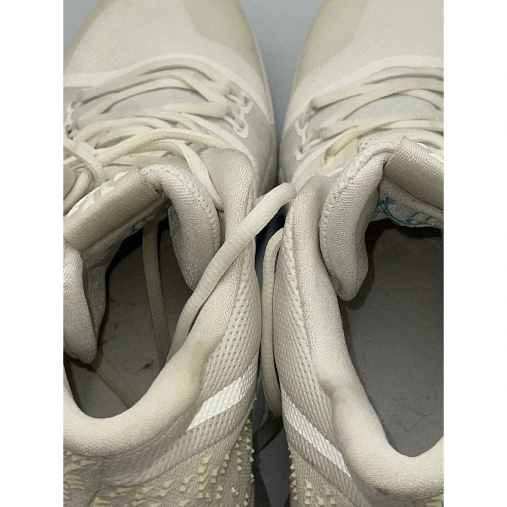 Nike‎ Kyrie 3 Ivory - 852395-101 Size 16 Ivory/Pale Grey-Light Bone